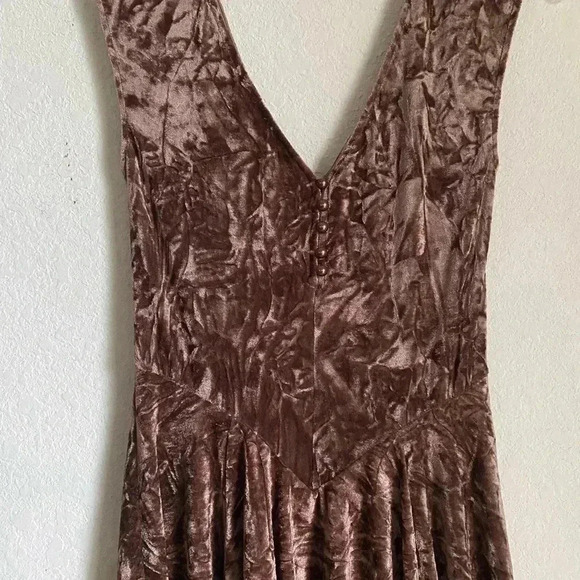 Silence + Noise Corina Velvet Brown Asymmetrical Short Sleeve Whimsygoth Dress S - Picture 7 of 11